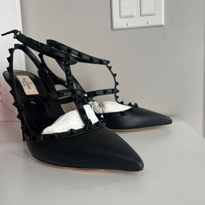 Valentino Rockstud Pump